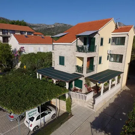 Maestral Apartment *