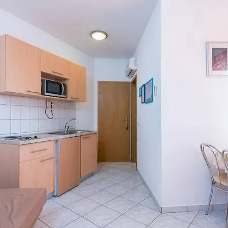 Apartment Maestral