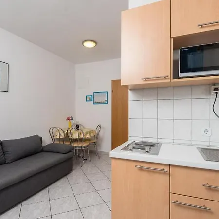 Apartment Maestral *