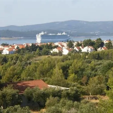 Apartment Maestral *