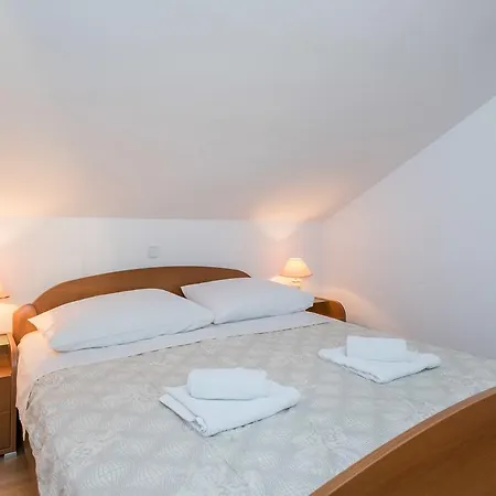 Apartament Maestral *